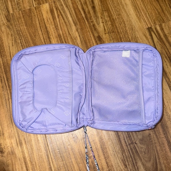 Vera Bradley women’s wipe holder travel purple Floral Paisley wrist strap fabric - Picture 3 of 5